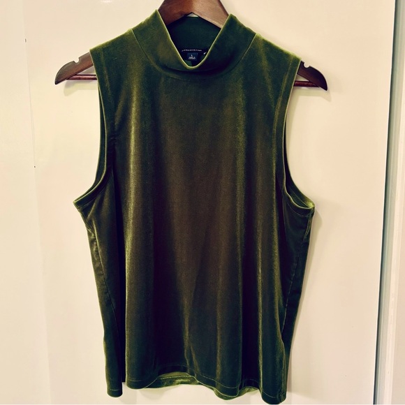 J. Crew| Green Velvet Mock Neck Sleeveless Top Sz L - Picture 1 of 4
